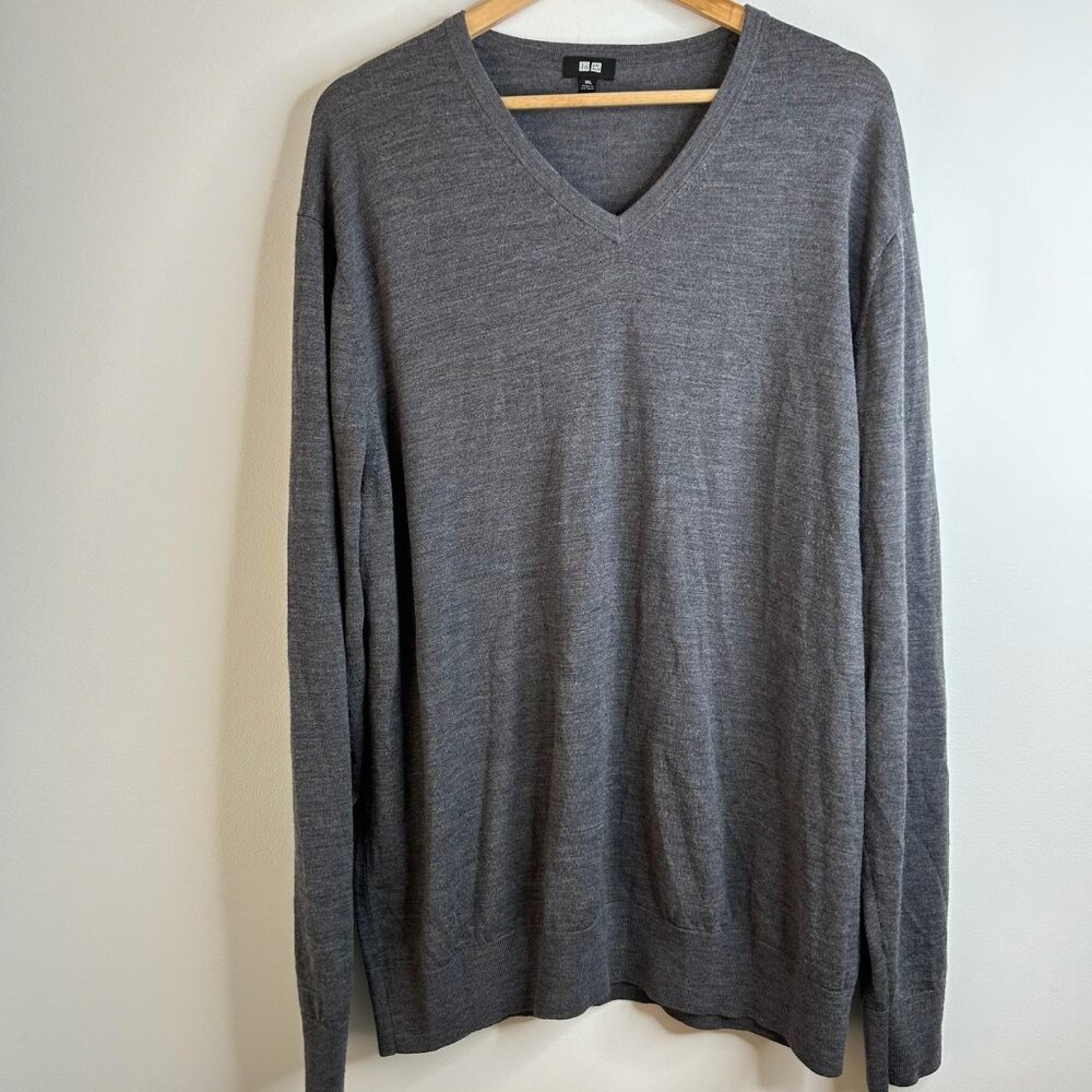 Uniqlo Sweater Mens 3XL Gray‎ V Neck 100% Wool Knit Pullover Lightweight Casual